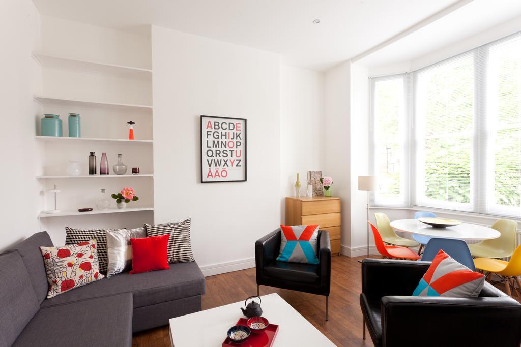 118 Brondesbury Road Apartments London Room photo